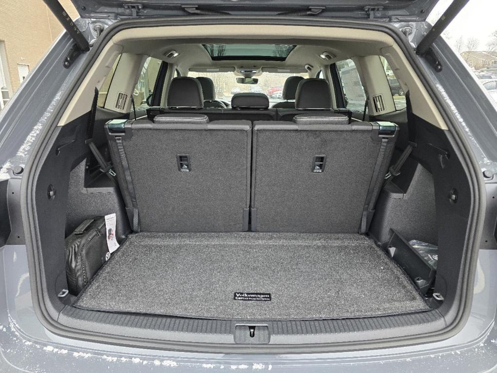 new 2025 Volkswagen Atlas car, priced at $54,580