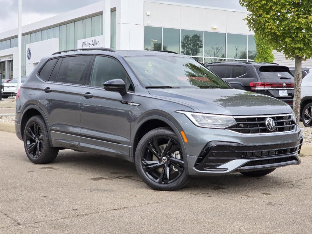 new 2024 Volkswagen Tiguan car, priced at $37,114