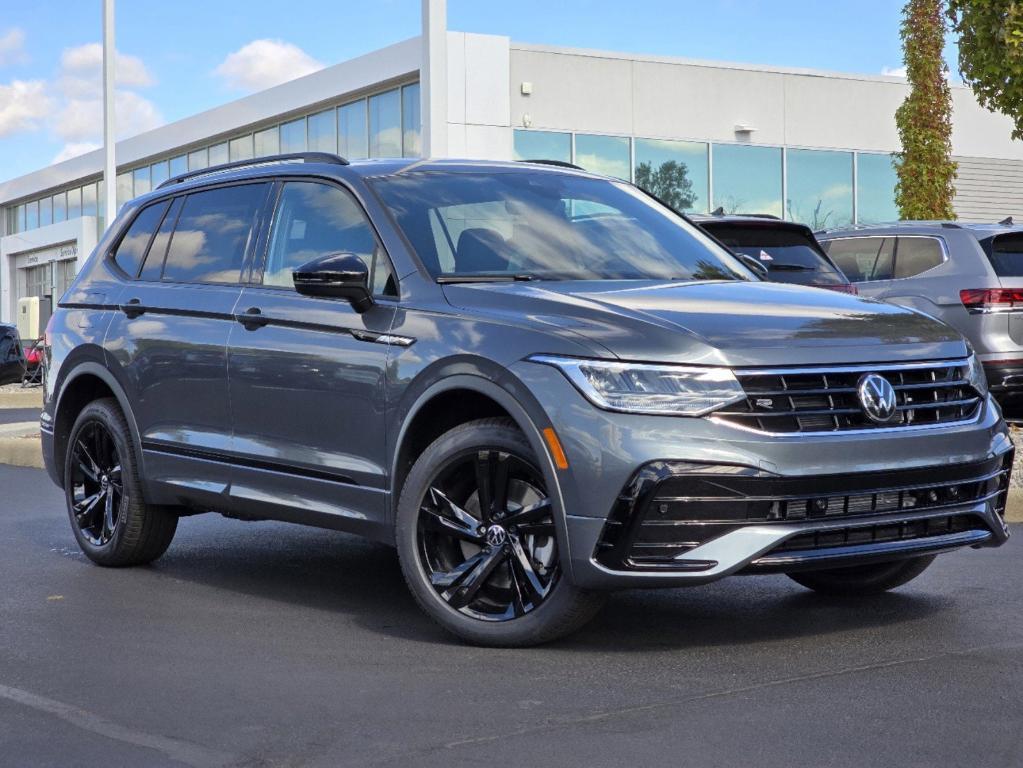 new 2024 Volkswagen Tiguan car, priced at $37,114