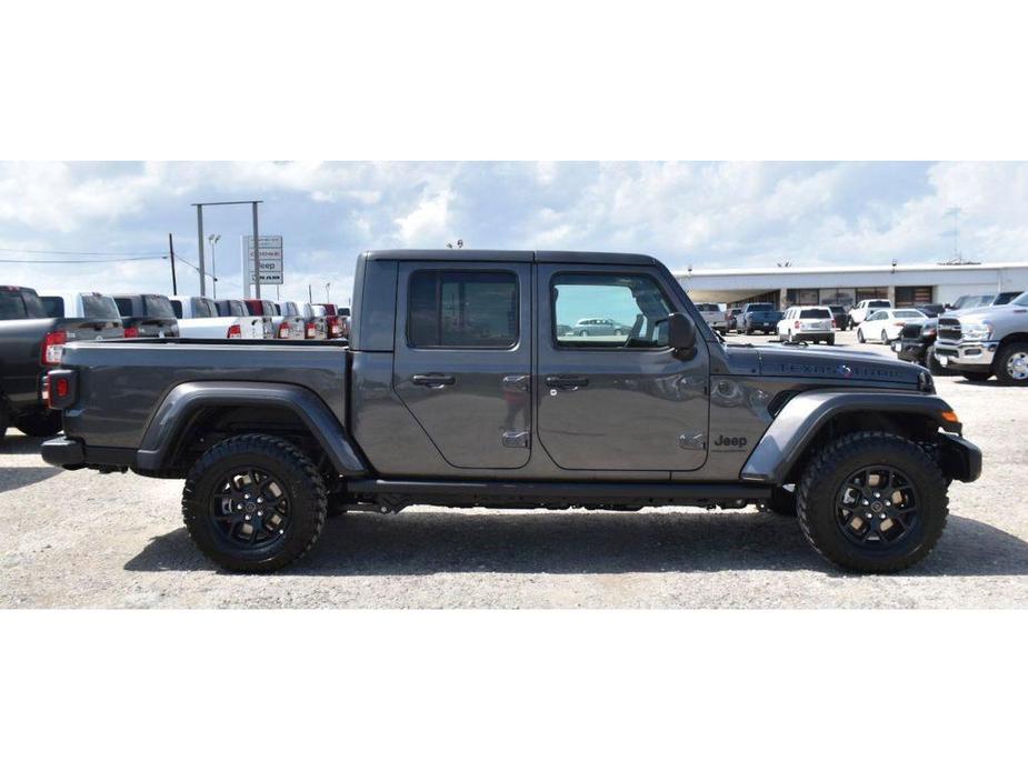 new 2024 Jeep Gladiator car, priced at $49,698