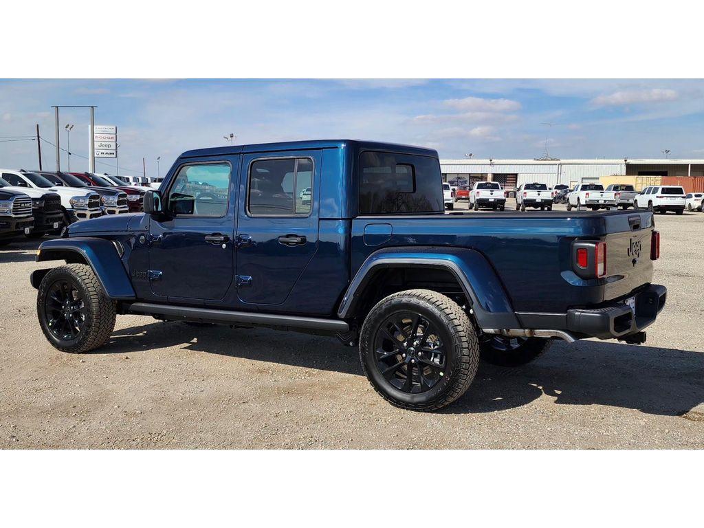 new 2025 Jeep Gladiator car, priced at $43,185