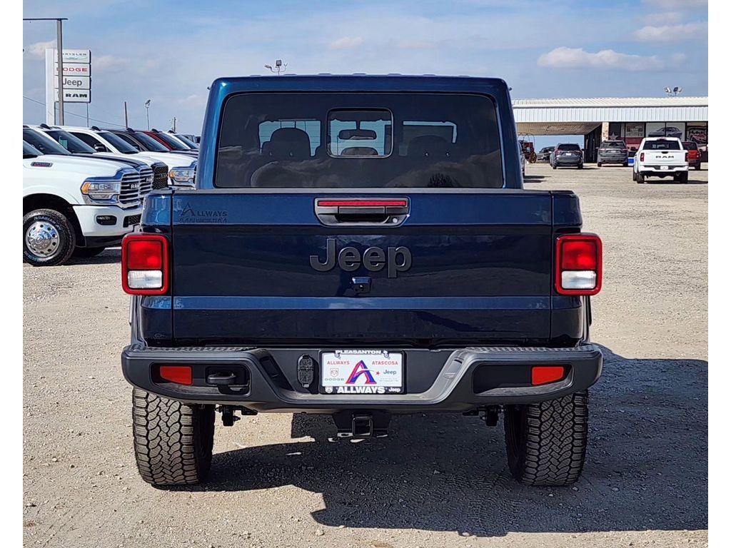 new 2025 Jeep Gladiator car, priced at $43,185