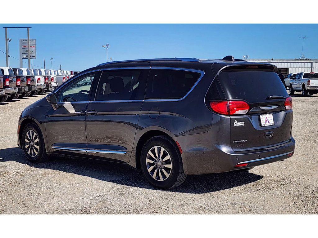 used 2020 Chrysler Pacifica car, priced at $18,991