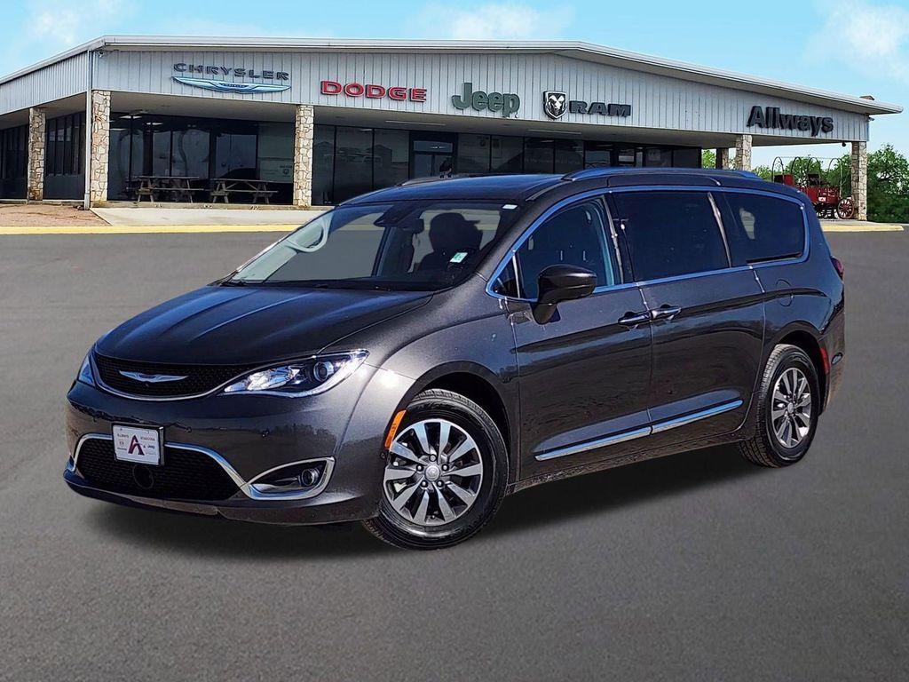 used 2020 Chrysler Pacifica car, priced at $18,991