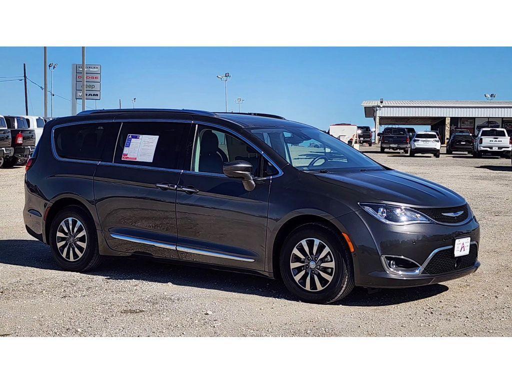 used 2020 Chrysler Pacifica car, priced at $18,991