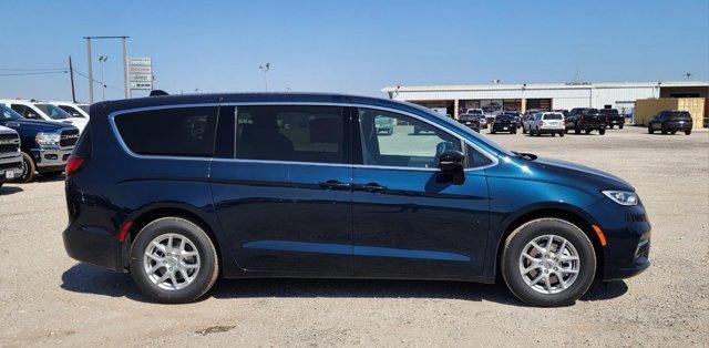 new 2025 Chrysler Pacifica car, priced at $44,540