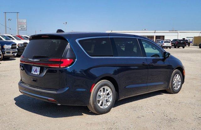 new 2025 Chrysler Pacifica car, priced at $44,540