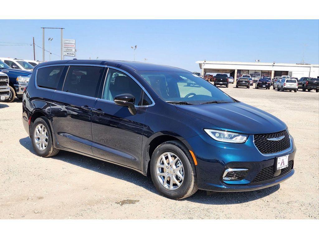 new 2025 Chrysler Pacifica car, priced at $42,351