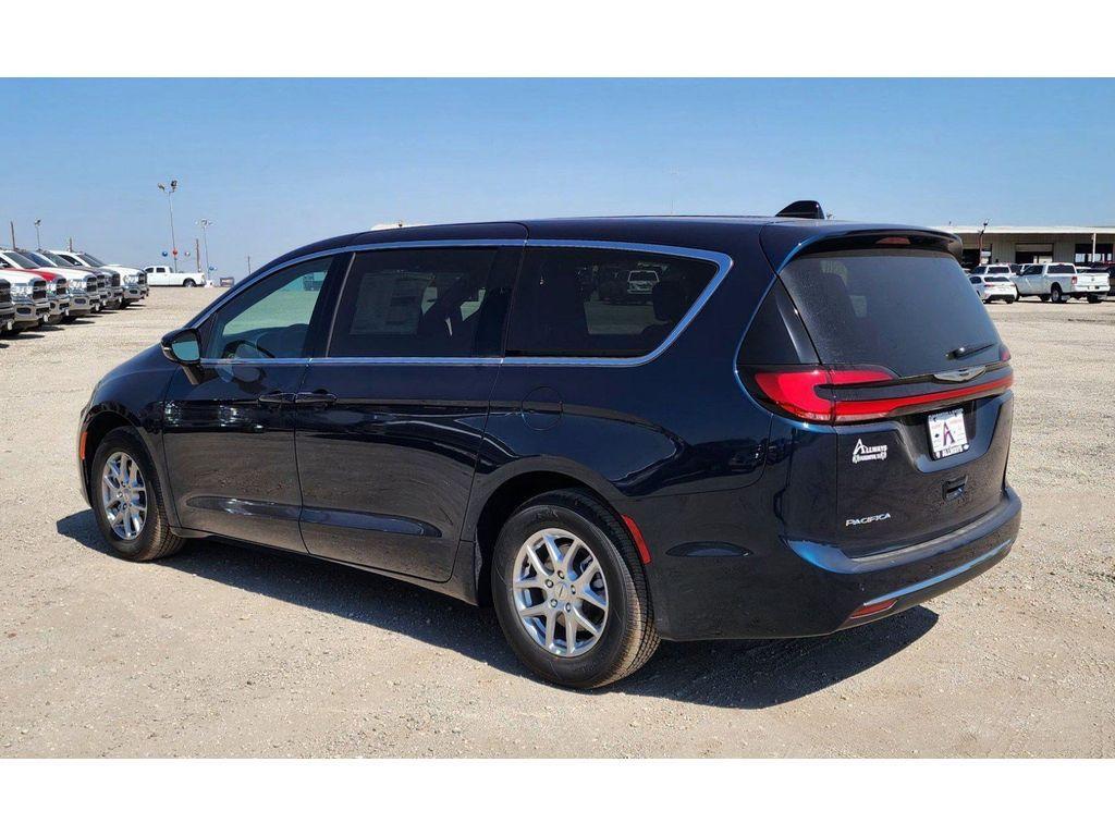 new 2025 Chrysler Pacifica car, priced at $42,351