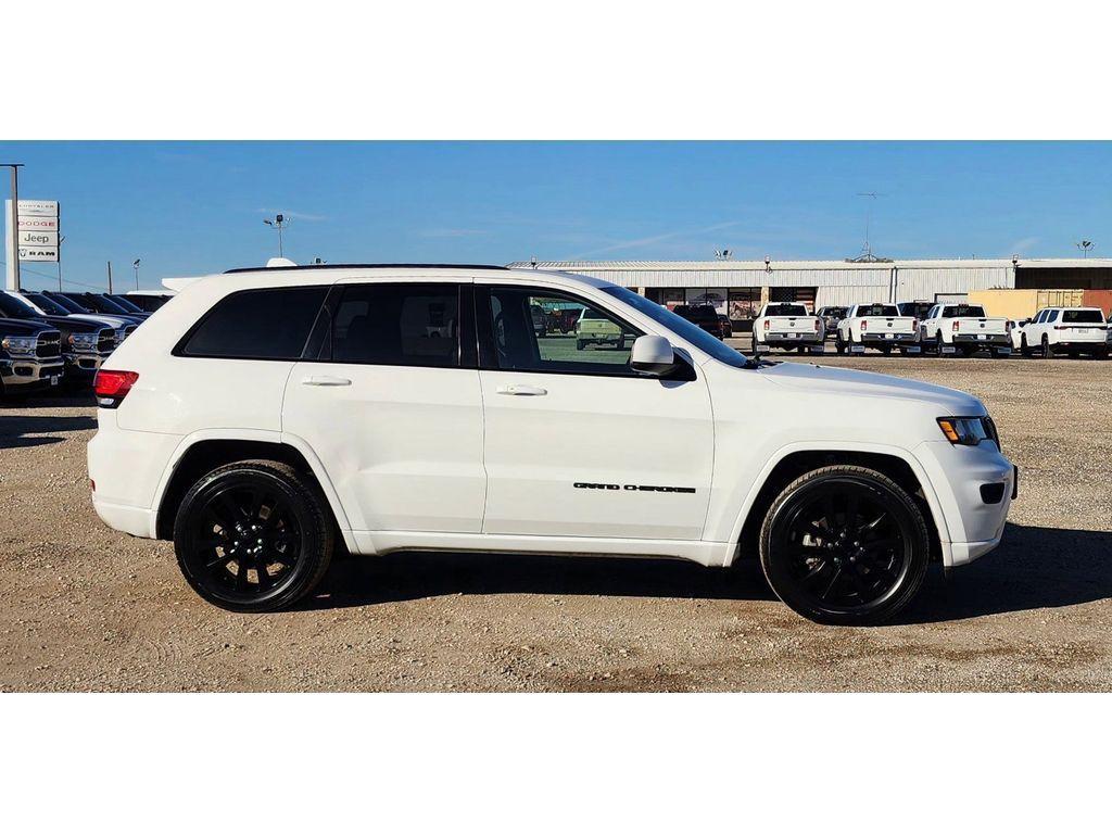 used 2017 Jeep Grand Cherokee car, priced at $13,991