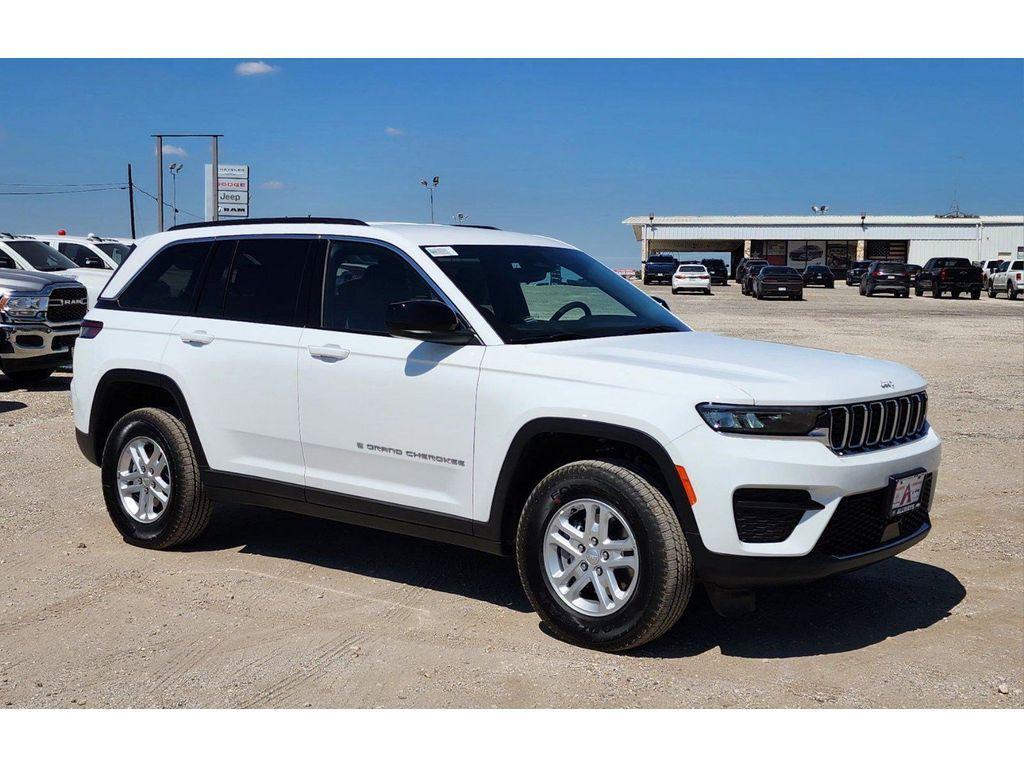 new 2024 Jeep Grand Cherokee car, priced at $41,425