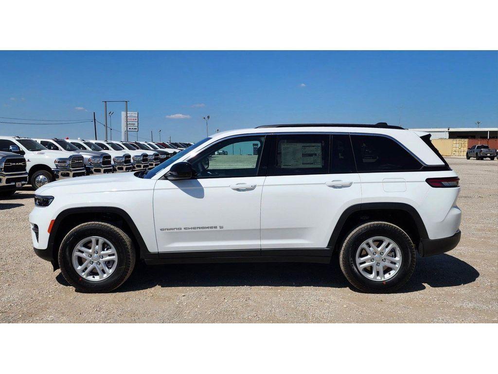 new 2024 Jeep Grand Cherokee car, priced at $41,425