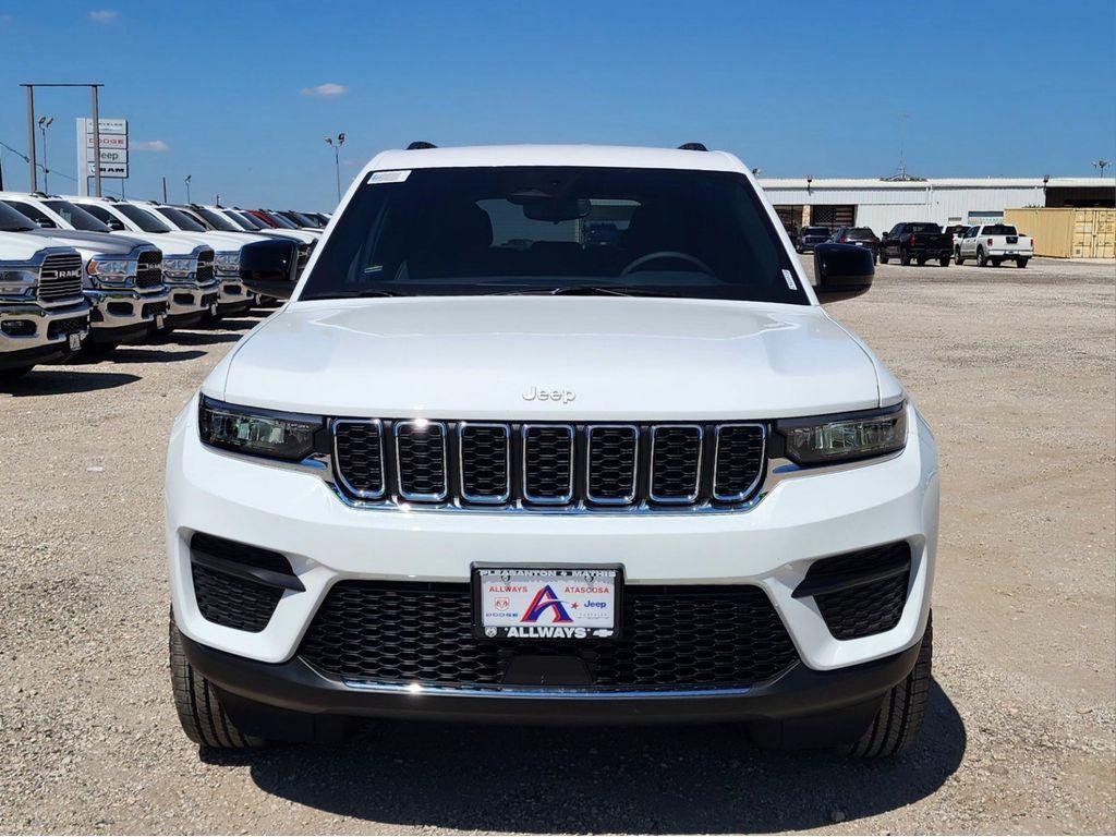 new 2024 Jeep Grand Cherokee car, priced at $41,425