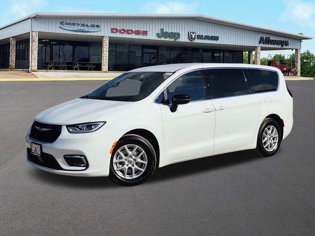 new 2025 Chrysler Pacifica car, priced at $45,025