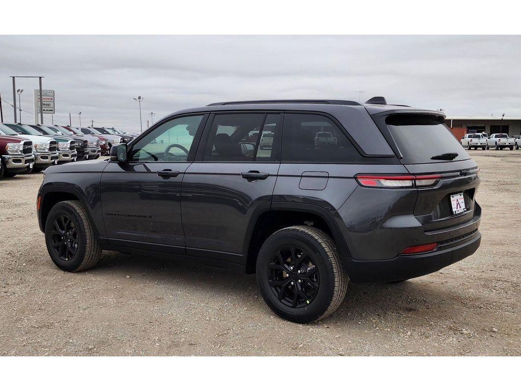 new 2025 Jeep Grand Cherokee car