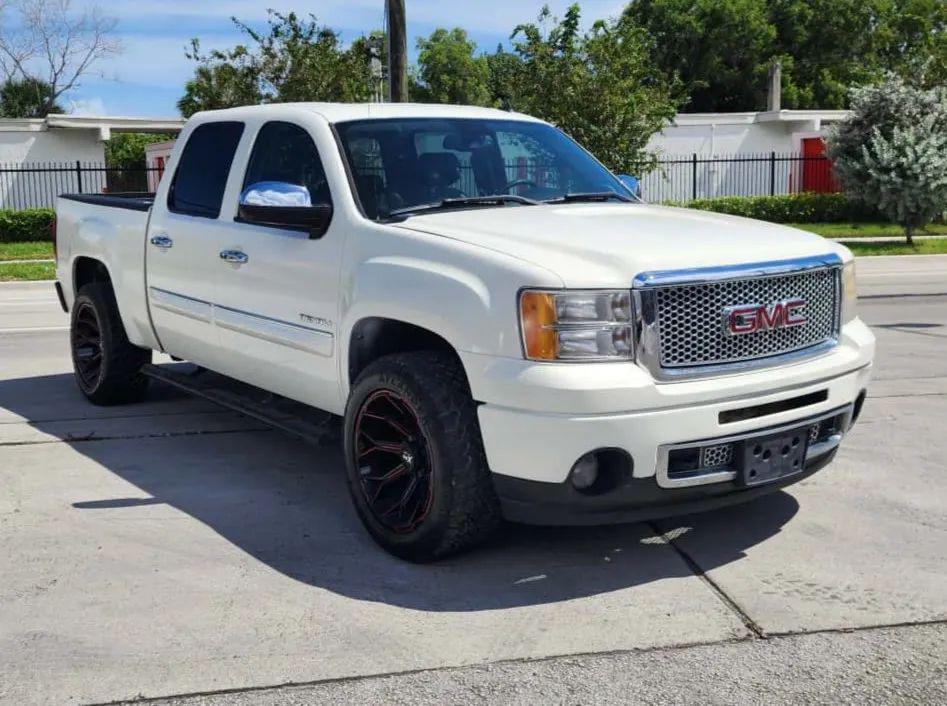 used 2012 GMC Sierra 1500 car, priced at $9,999