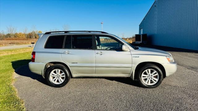 used 2006 Toyota Highlander Hybrid car, priced at $8,488