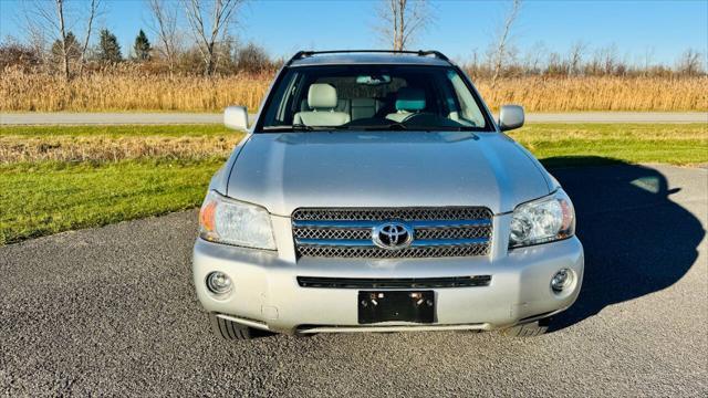 used 2006 Toyota Highlander Hybrid car, priced at $8,488