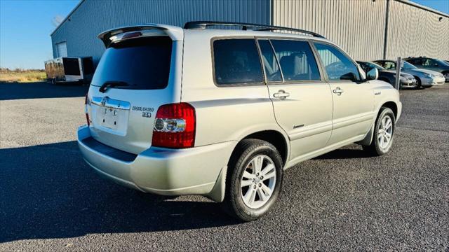 used 2006 Toyota Highlander Hybrid car, priced at $8,488