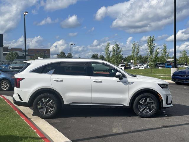 used 2021 Kia Sorento Hybrid car, priced at $28,300