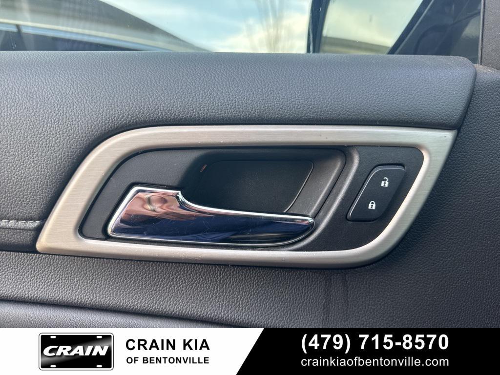 used 2015 GMC Yukon car, priced at $19,995