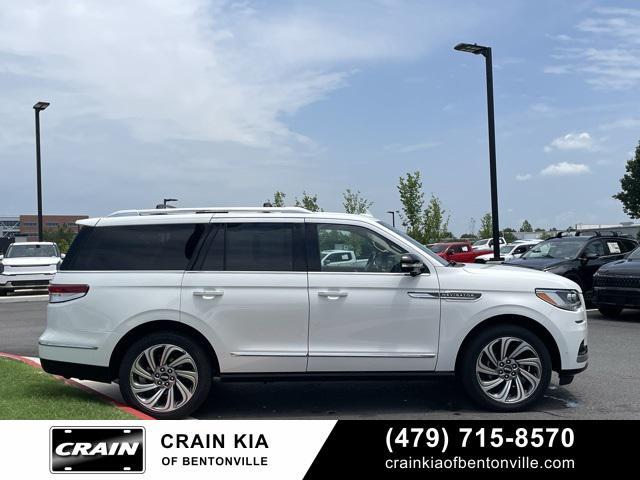 used 2022 Lincoln Navigator car, priced at $61,900