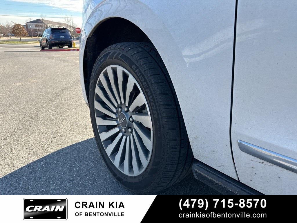 used 2018 Lincoln Navigator L car, priced at $31,000