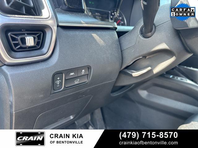 used 2023 Kia Sorento Hybrid car, priced at $32,900