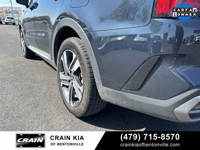 used 2023 Kia Sorento Hybrid car, priced at $32,900