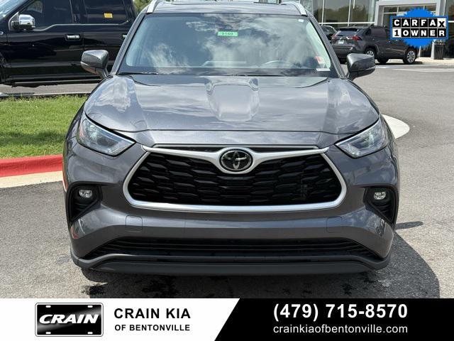 used 2024 Toyota Highlander car, priced at $39,700
