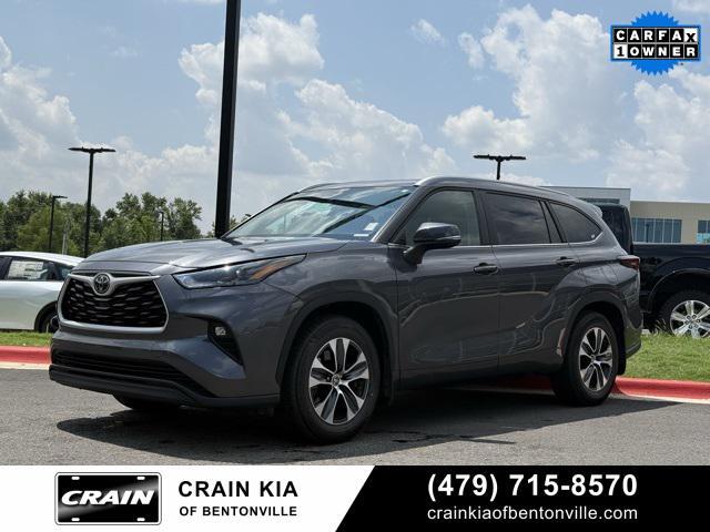 used 2024 Toyota Highlander car, priced at $39,700