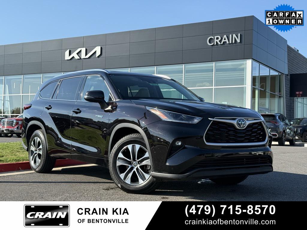 used 2021 Toyota Highlander Hybrid car, priced at $37,200