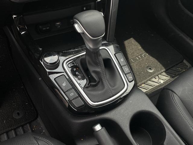 used 2025 Kia Seltos car, priced at $28,500