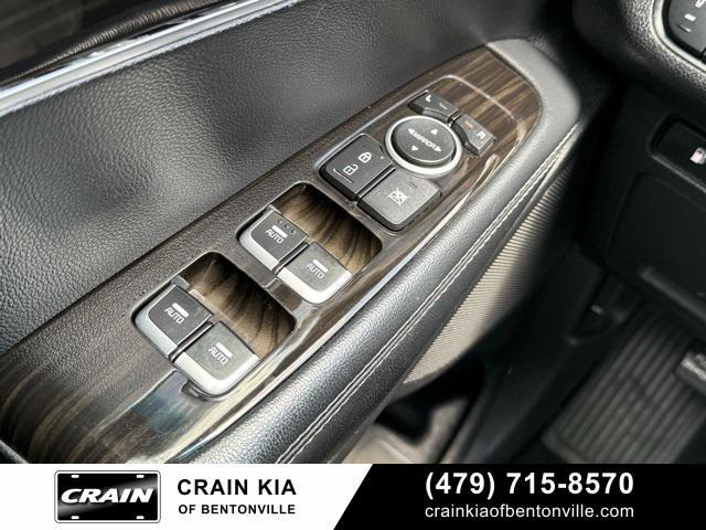 used 2020 Kia Sorento car, priced at $14,700