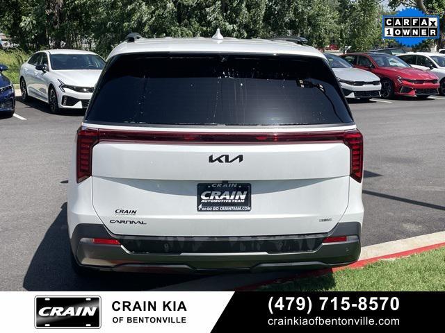 used 2025 Kia Carnival Hybrid car, priced at $52,000