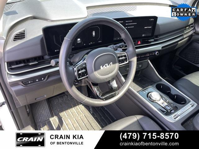 used 2025 Kia Carnival Hybrid car, priced at $52,000