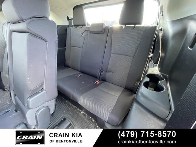 used 2020 Toyota Highlander car, priced at $28,900