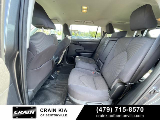 used 2020 Toyota Highlander car, priced at $28,900