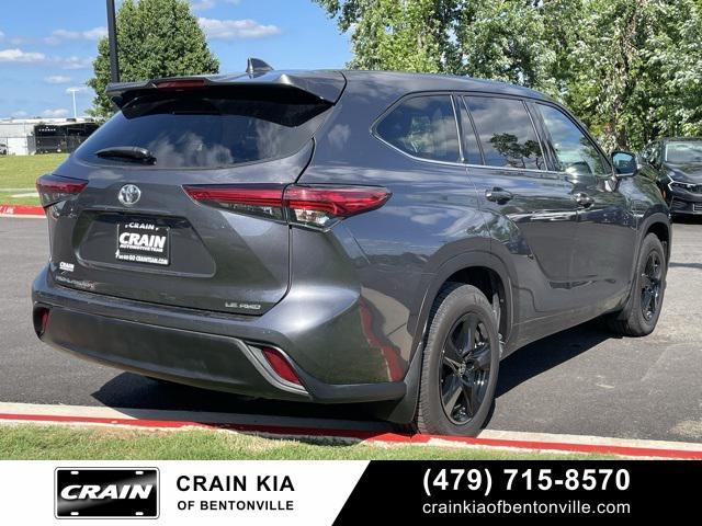 used 2020 Toyota Highlander car, priced at $28,900