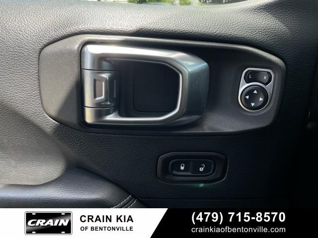 used 2019 Jeep Wrangler Unlimited car, priced at $28,400