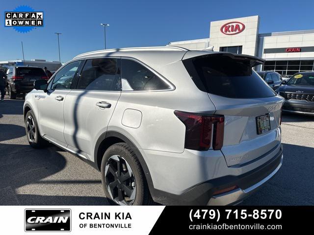 used 2025 Kia Sorento Hybrid car, priced at $43,800