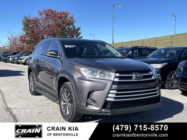 used 2019 Toyota Highlander car, priced at $25,900