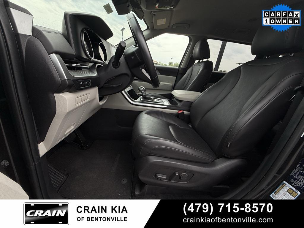 used 2024 Kia Carnival car, priced at $31,900