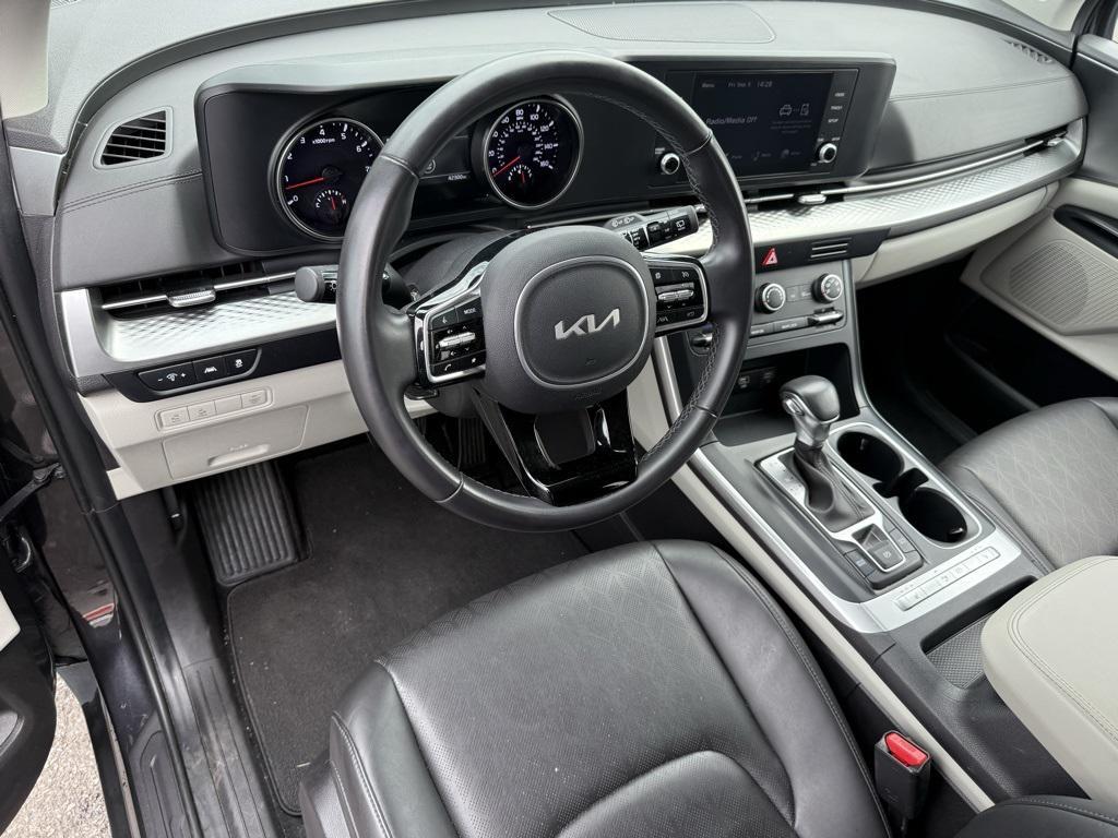 used 2024 Kia Carnival car, priced at $32,900
