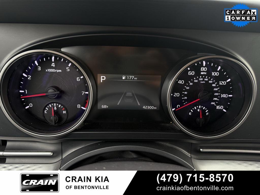 used 2024 Kia Carnival car, priced at $31,900