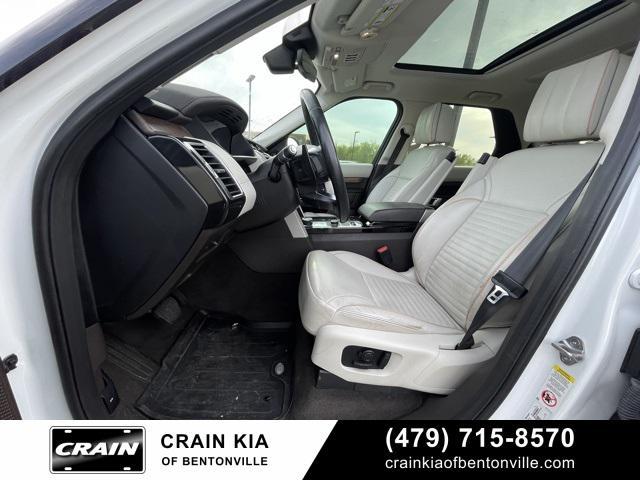 used 2018 Land Rover Discovery car, priced at $21,900