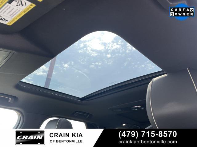 used 2020 Land Rover Discovery car, priced at $27,900