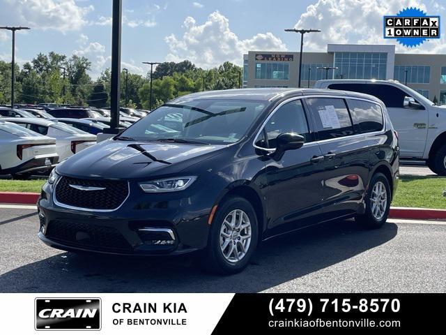 used 2024 Chrysler Pacifica car, priced at $33,700