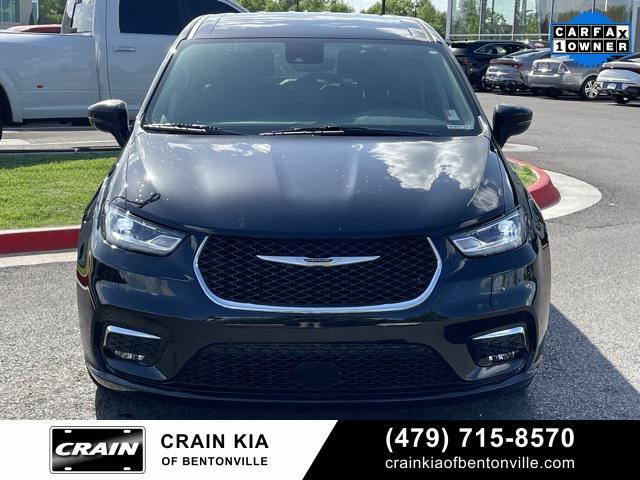 used 2024 Chrysler Pacifica car, priced at $33,700