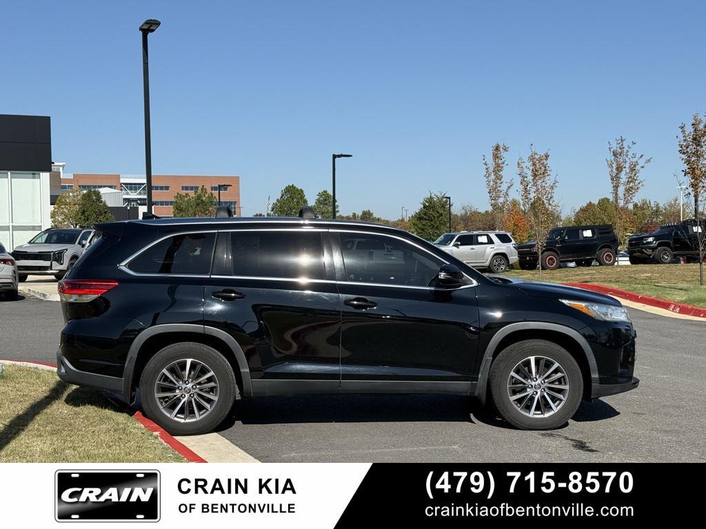 used 2019 Toyota Highlander car, priced at $22,750